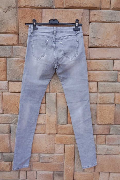 Szare spodnie jeans MyHalys - S /36