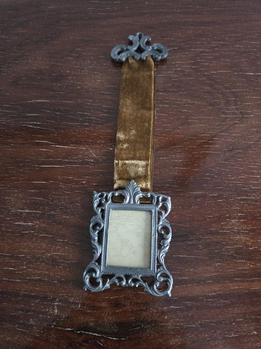 Molduras de suspensão