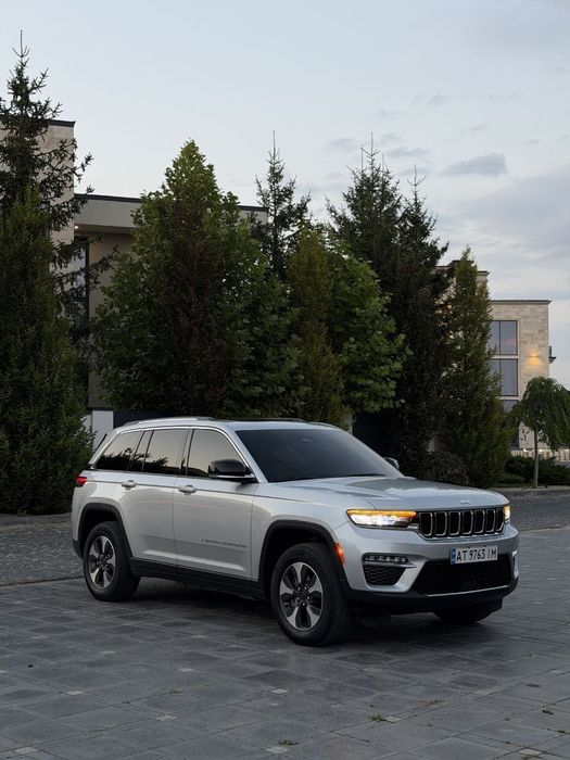 Автомобіль Grand Cherokee limited