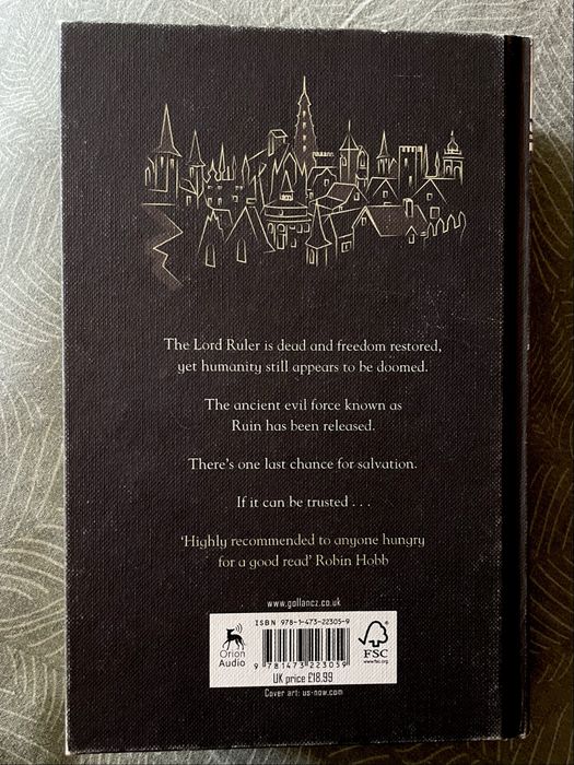 The Hero of Ages: Mistborn Book Three. Брендон Сандерсон. Orion.