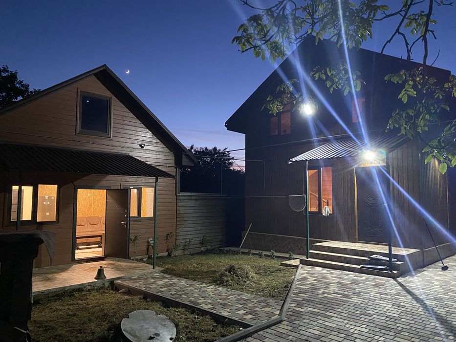 Будинок біля моря подобово