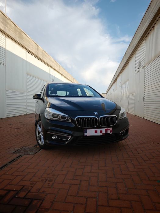 Bmw Luxury 218D Active Tourer Auto Elegância e comforto