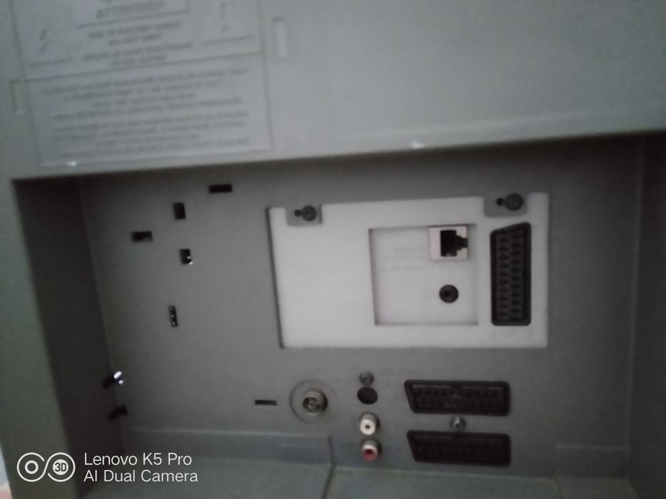 TV PHILIPS em bom estado