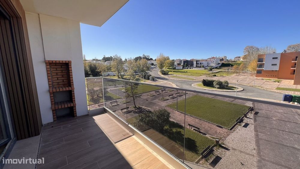 Apartamento T3 NOVO Moderno e Eficiente! Junto ao acesso da A8!