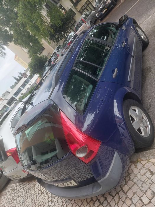 Renault Mégane Break 1.9 dCi (2004) – 700€ – Peças ou Reparação