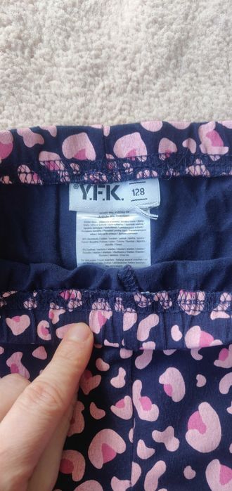 Legginsy krótkie kolarki spodenki szorty 128/134 łatki cętki