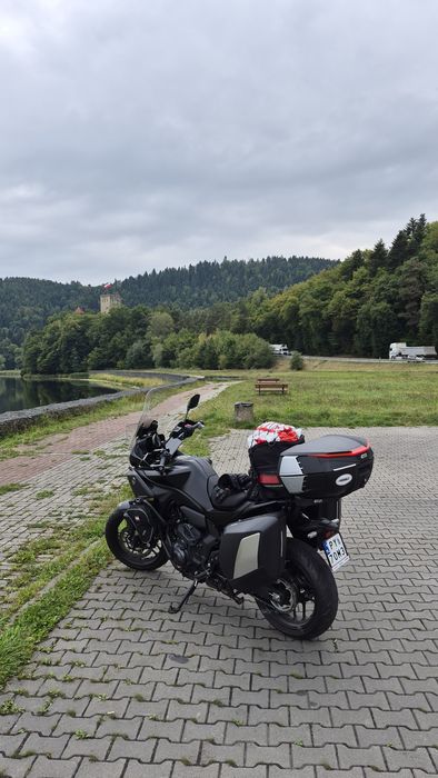 Sprzedam motocykl Ymaha Tracer 7 GT rok 2026, skrzynia automatyczna, przebieg 5.900 km. super dposażony