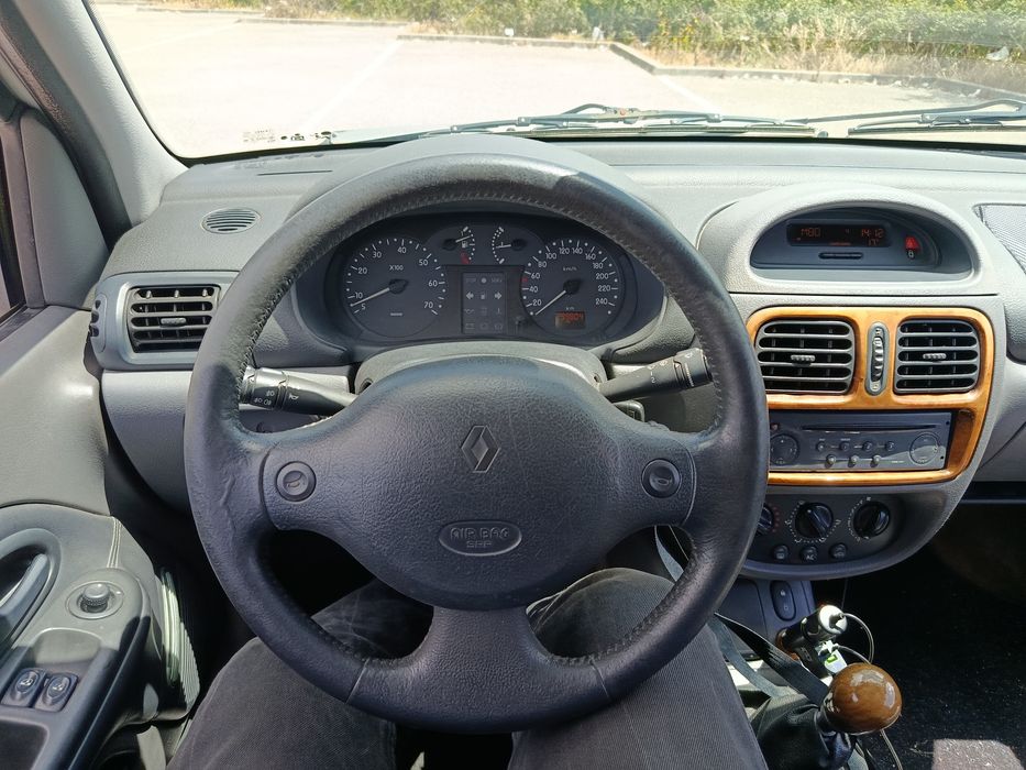 Renault Clio 2 initiale paris 1.6 16v 110cv