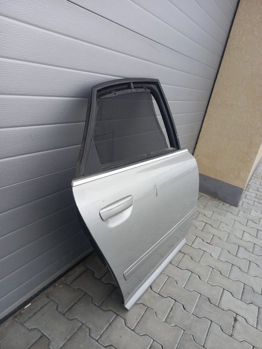 двері задні права Audi A8 D3 Ауді