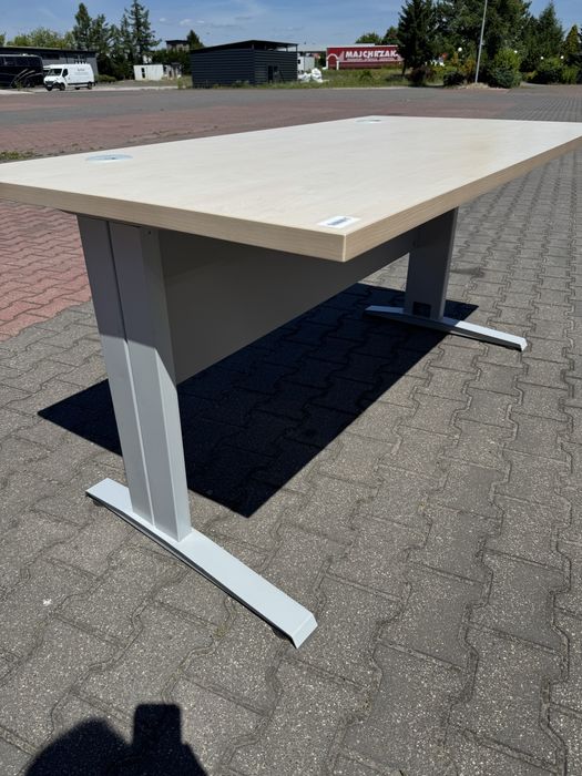 Biurka 160/80  stan bardzo  dobry , uzywane ,poleasingowe