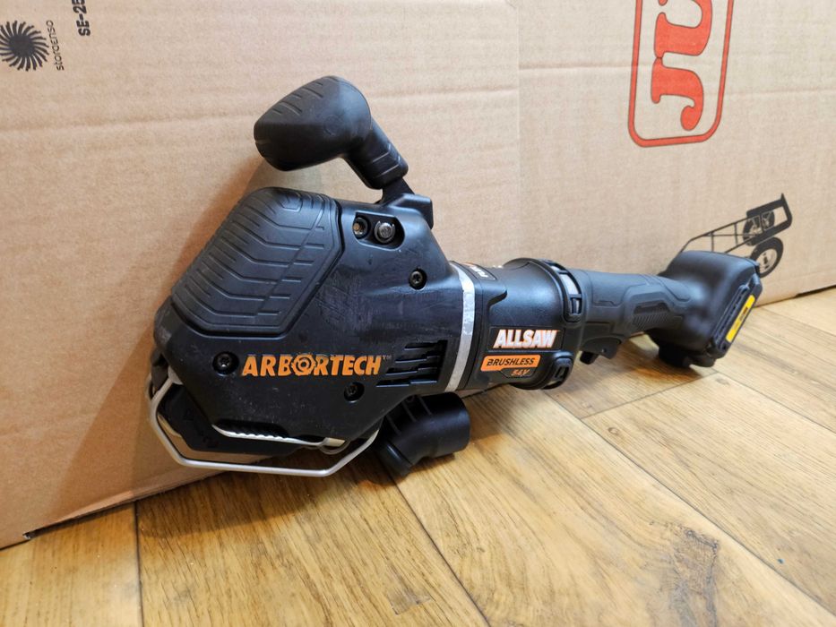 Piła do kamienia i fug ARBORTECH ALLSAW BA200X 9.0 Ah