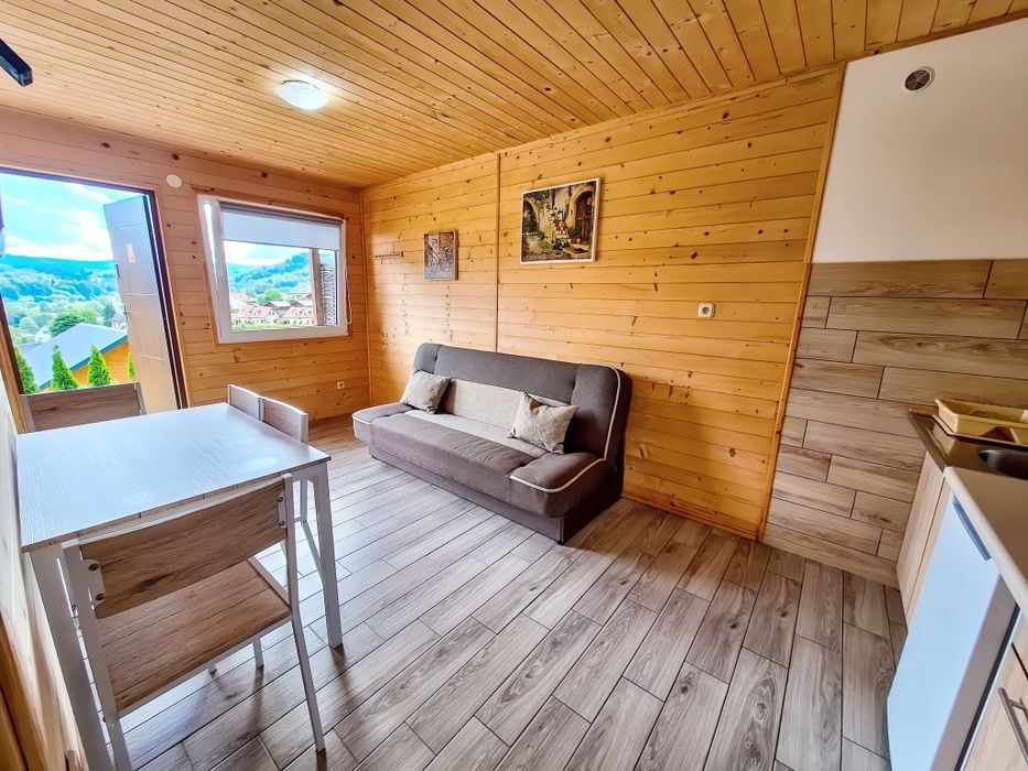 Domki na górze widokowej Bieszczady Jezioro Solińskie