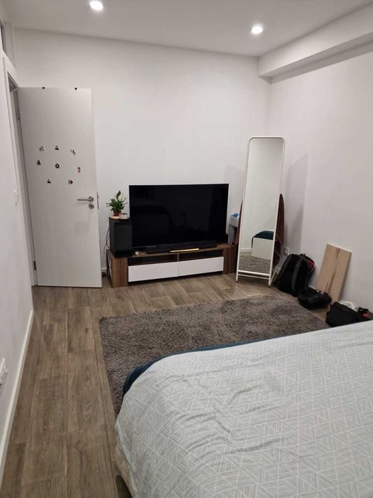 Quarto Casal XL - ARRENDAR - Loures