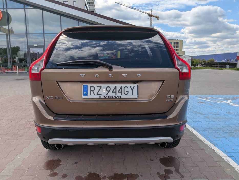Volvo XC60 2.4 D5 205KM | 4x4 | Bogata Opcja: FOUR-C + Panorama | Skóra