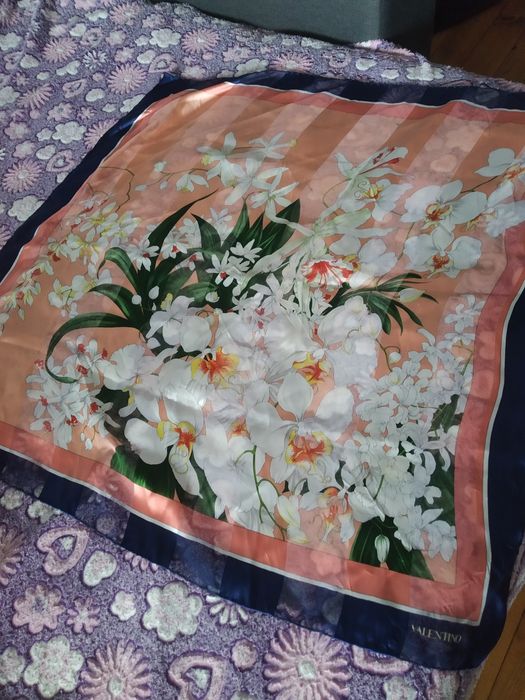 Valentino шовковий вінтажний шарф хустка