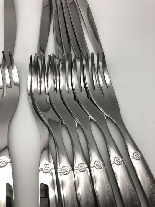 Zestaw sztućców Lou Laguiole Jet stal nierdzewna nowoczesny design