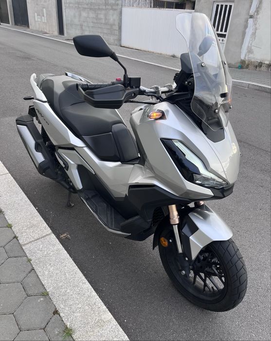 Honda ADV  350