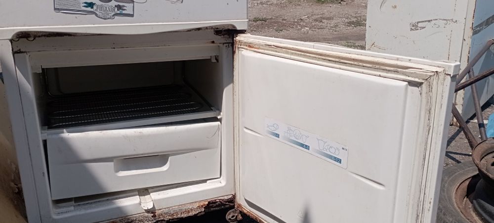 Холодильник продам