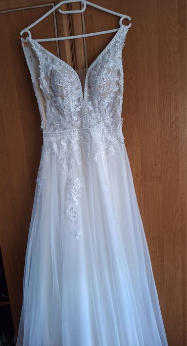 Suknia ślubna ecri firmy Estera