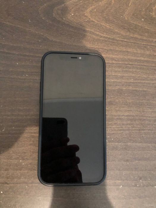 iPhone 12 64GB.