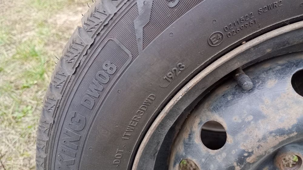 Зимові шини Р13.175.70