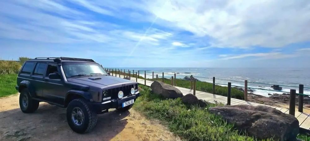 Vendo Cheroke xj 2.5
