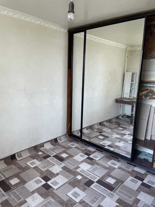 Продам комнату Центр, м.Научная