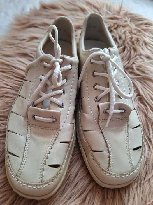 Buty rieker 39 jasne