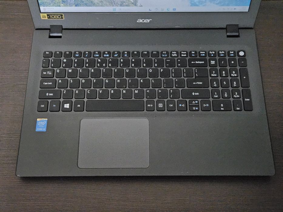 Laptop Acer Aspire E5 i3 SSD