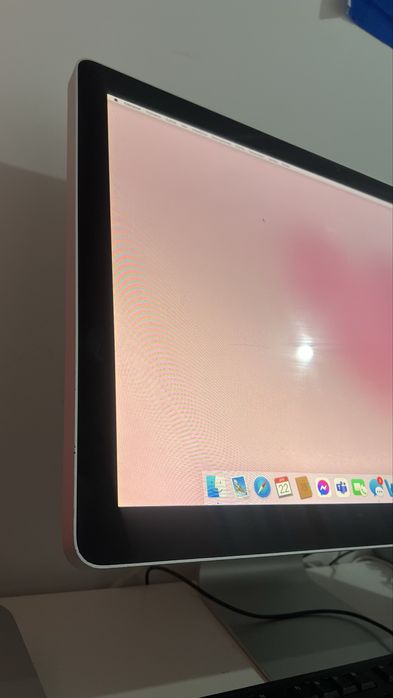 macOS 10.13.6 + mac mini (2011) + teclado + rato