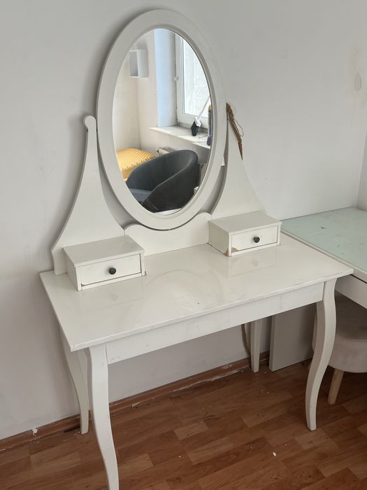 Toaletka IKEA HEMNES z lustrem – biała