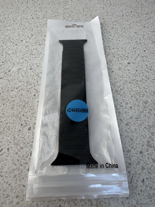 Ремінець Apple Watch 41-45 мм (магнітний)