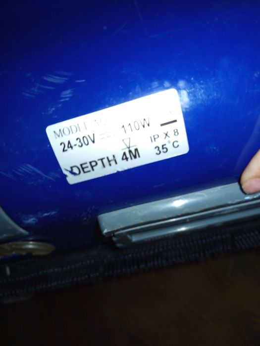 Robot de piscina novo