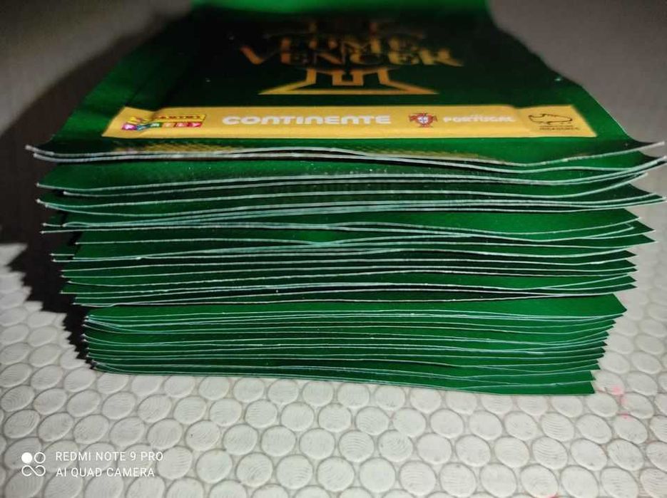 45 Saquetas de cromos de futebol