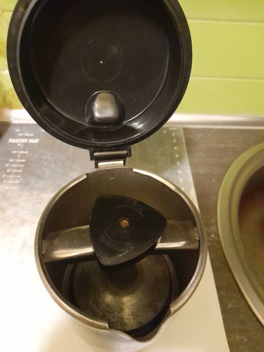 Продам гейзерную кофеварку СССР из нержавейки, на несколько чашек.