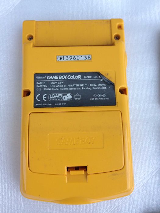 Gameboy Color Amarelo + Jogos