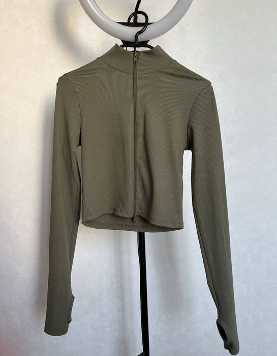 топ на змейке с длинным рукавом