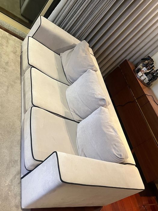Sofá em Bom estado procura nova casa