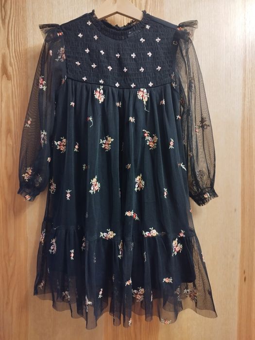 Zara piękna sukienka 116 cm