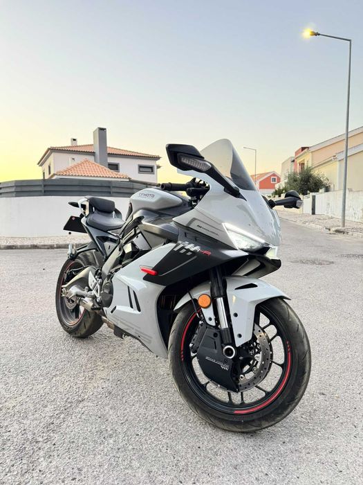 CF Moto 675 SR-R