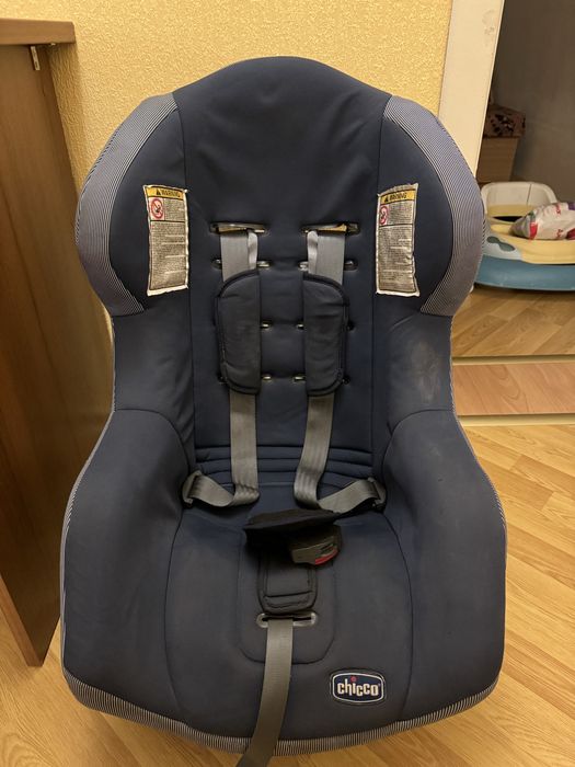 Продам детское автокресло chicco