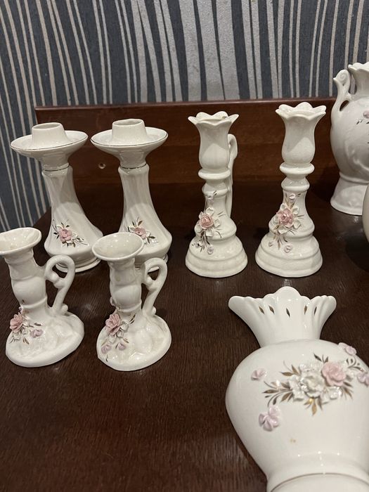 Фарфоровая вазочка с рельефными цветами, Миргородский ХКЗ, СССР