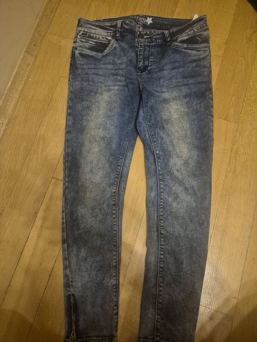 Spodnie rurki super stan w32