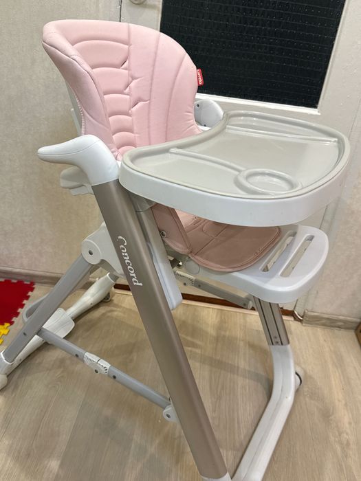 Стільчик для годування