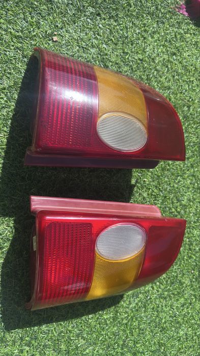 Faróis traseiros Fiat Strada 2002