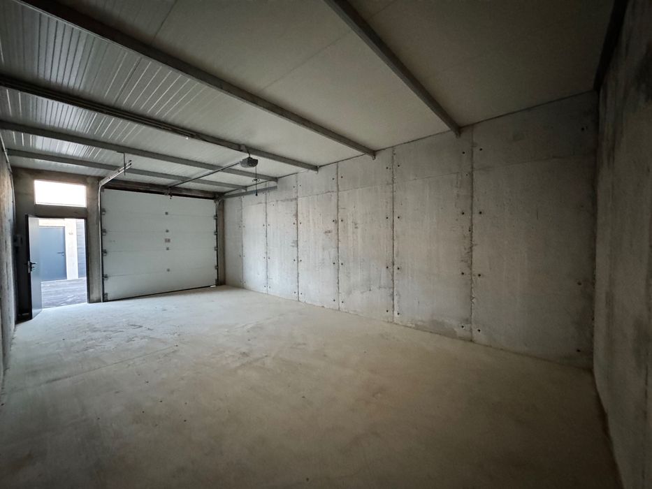 Arrenda-se Garagem (Box) Torres Vedras