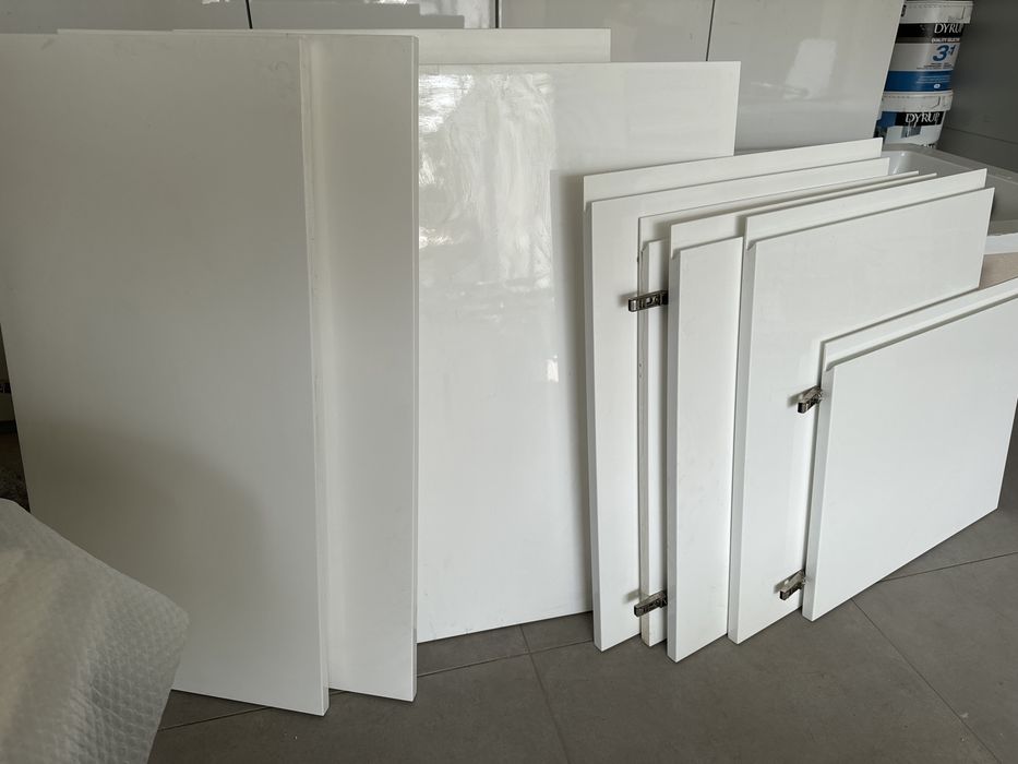 Portas de armarios lacadas branco brilho