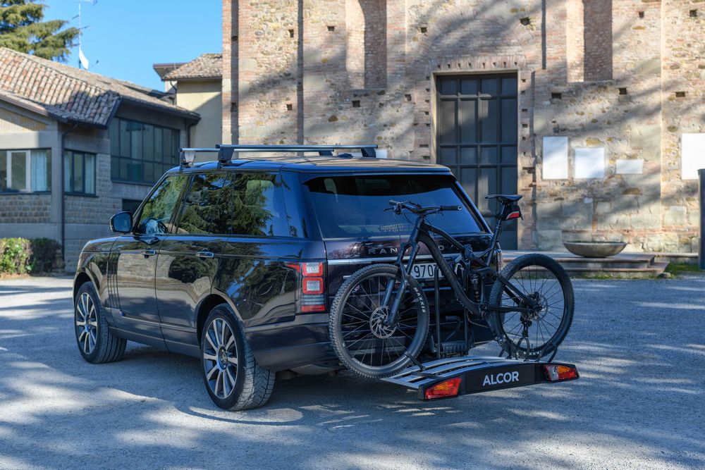 Precisa de suportes de bicicletas, motas,outras soluções de transporte