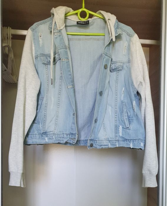 Kurtka jeansowa z kapturem