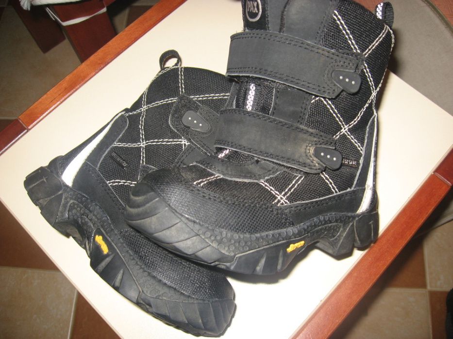 Ботинки зимние 26.